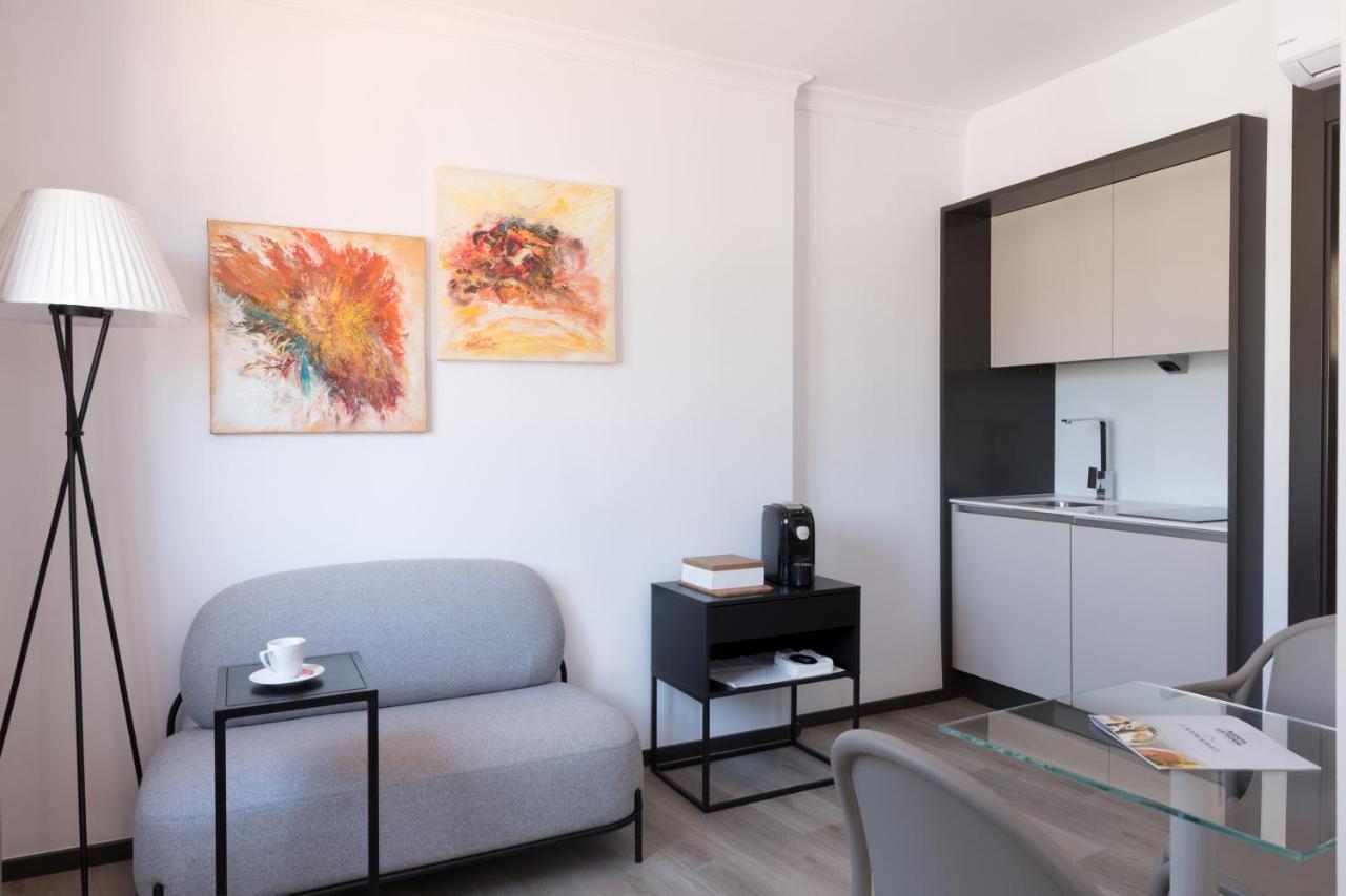 ปวยร์ตา กาเตดราล ฮอลิเดย์ สวีท Apartment เซบีญา ภายนอก รูปภาพ