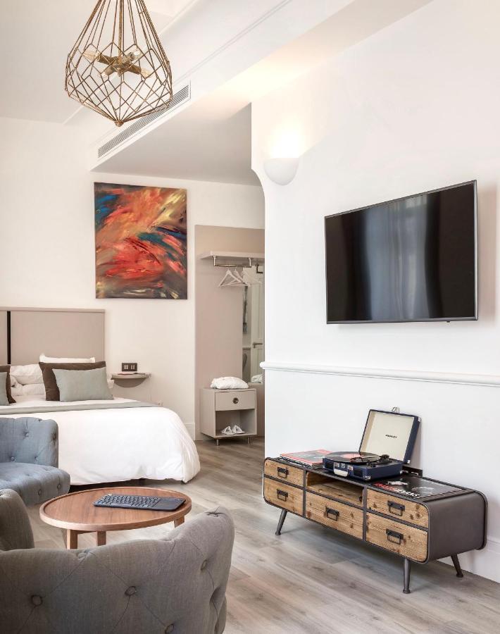 ปวยร์ตา กาเตดราล ฮอลิเดย์ สวีท Apartment เซบีญา ภายนอก รูปภาพ